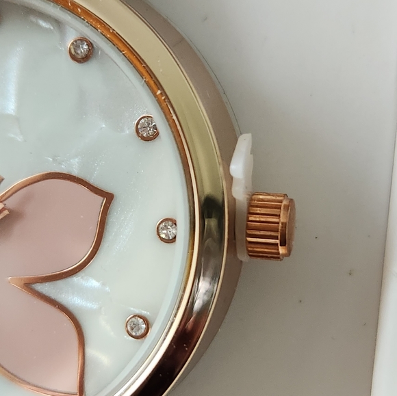 NWB Pink Band and Rose Gold Color Fashion Watch never been out of box. - Picture 2 of 5
